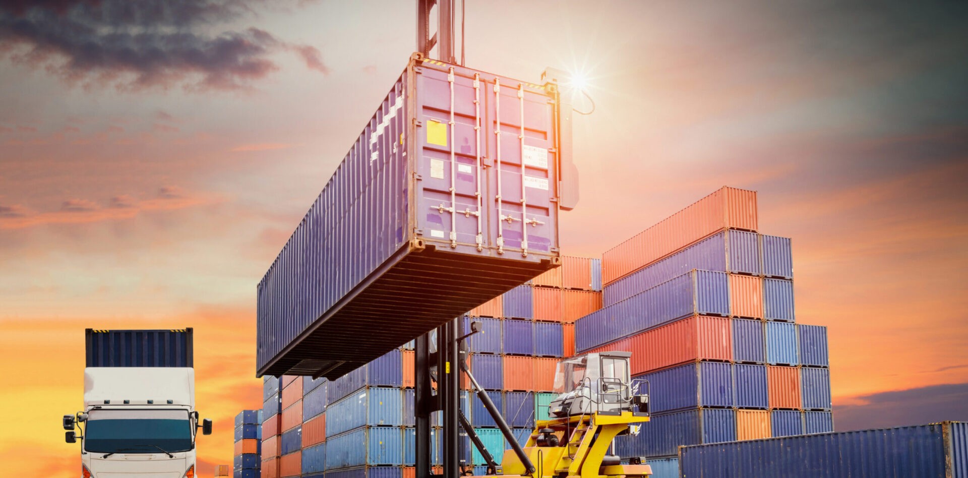 Multilog: soluciones logísticas integrales